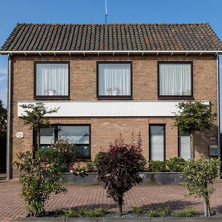 At Marries Bed and Breakfast Wilp Exteriör bild