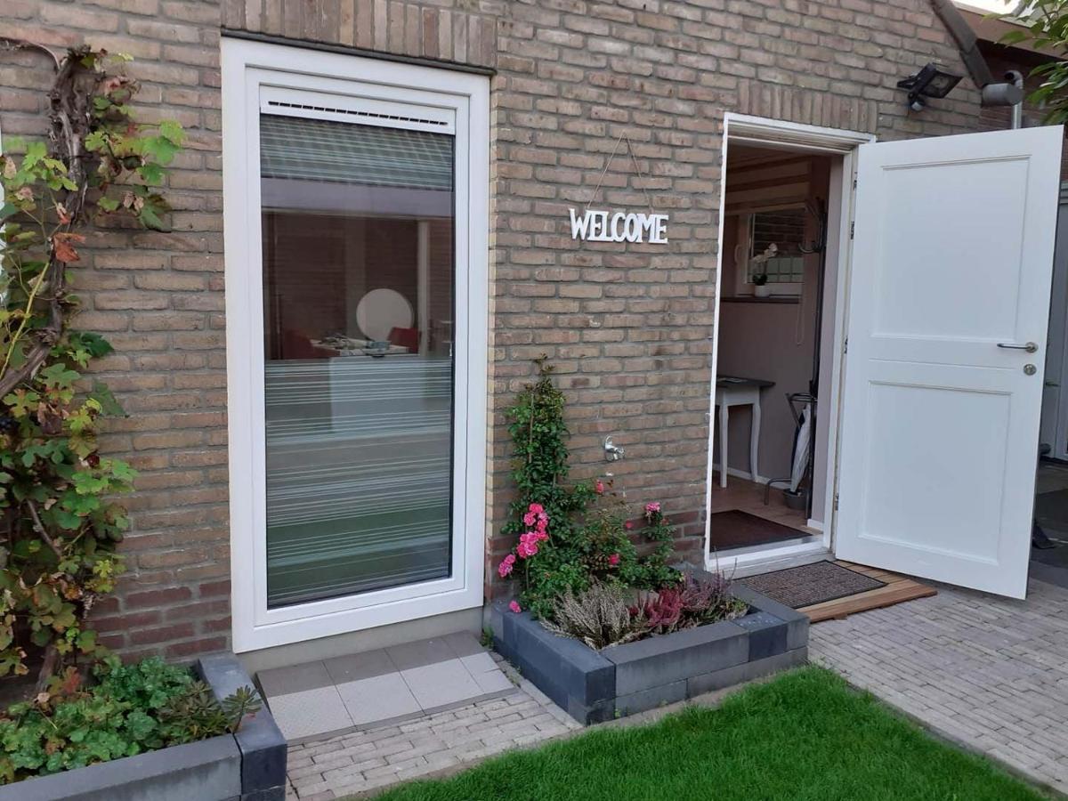 At Marries Bed and Breakfast Wilp Exteriör bild