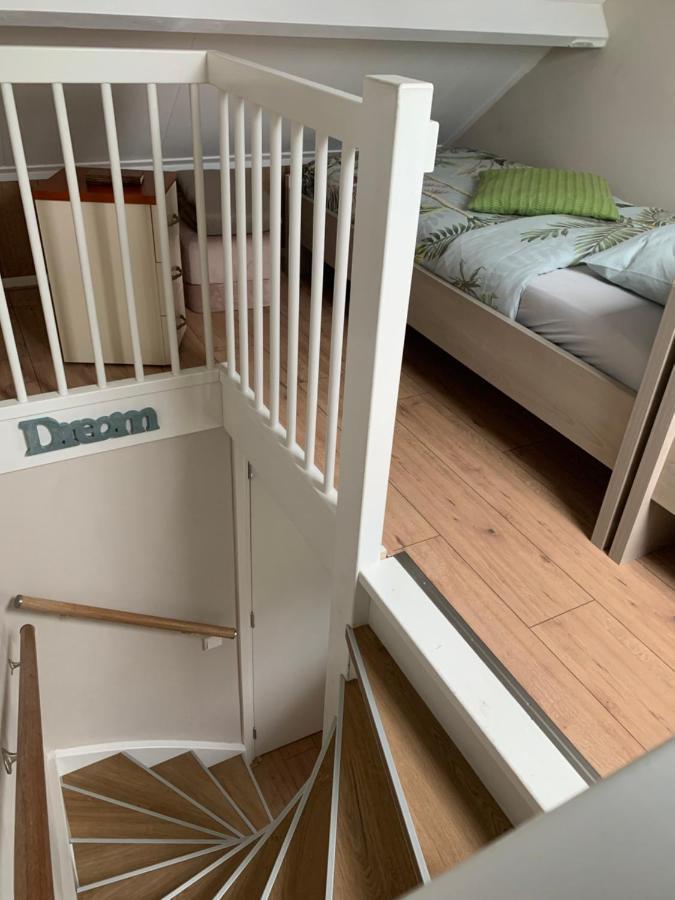 At Marries Bed and Breakfast Wilp Exteriör bild