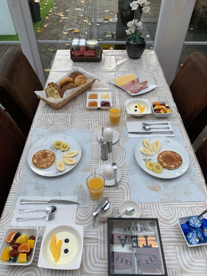 At Marries Bed and Breakfast Wilp Exteriör bild